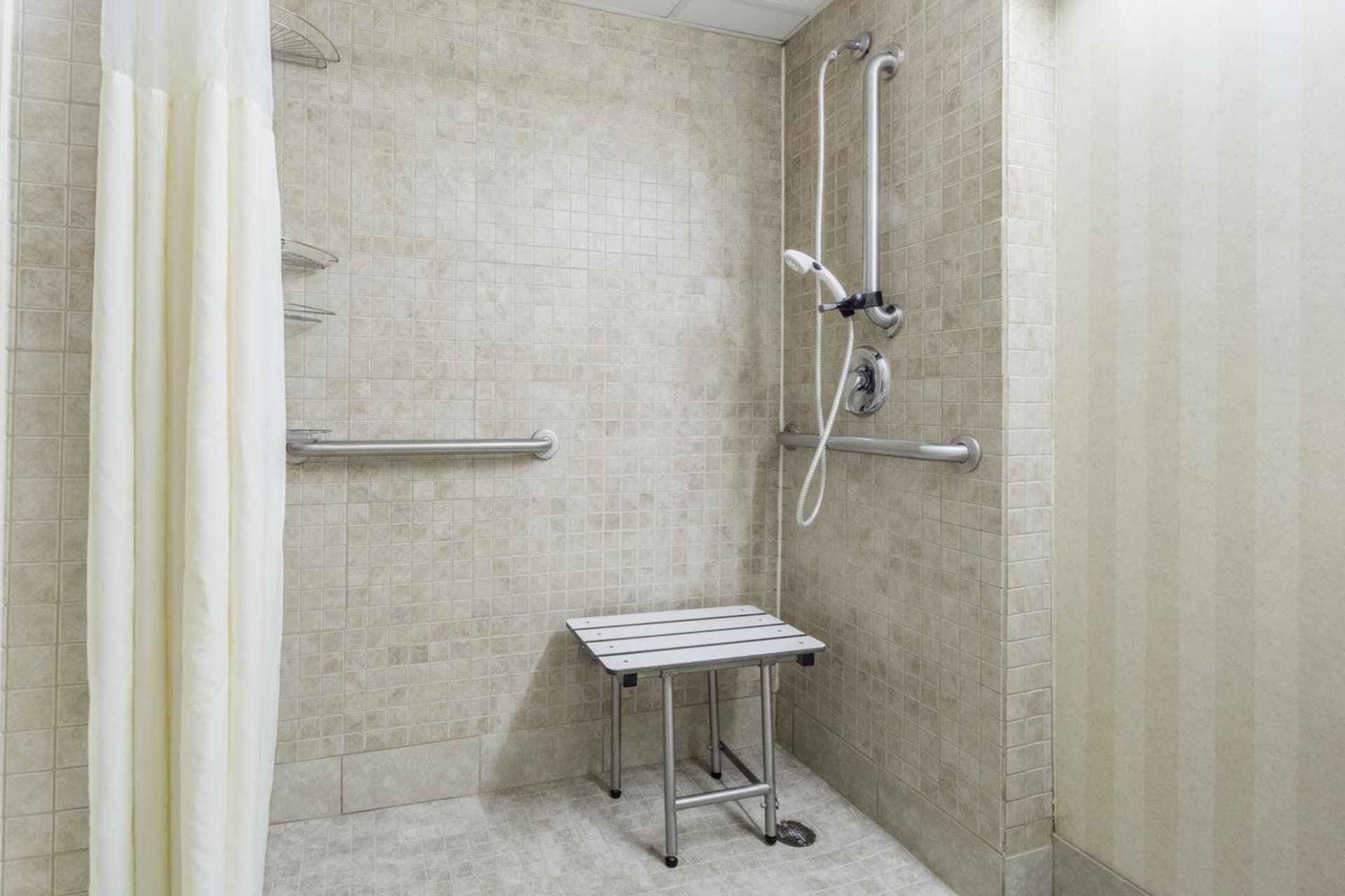 Days Inn by Wyndham Columbus East Airport gallery photo in Columbus, OH — image 32