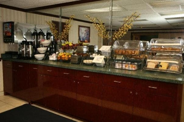 Kalamazoo Hotel gallery photo in Kalamazoo, MI — image 19
