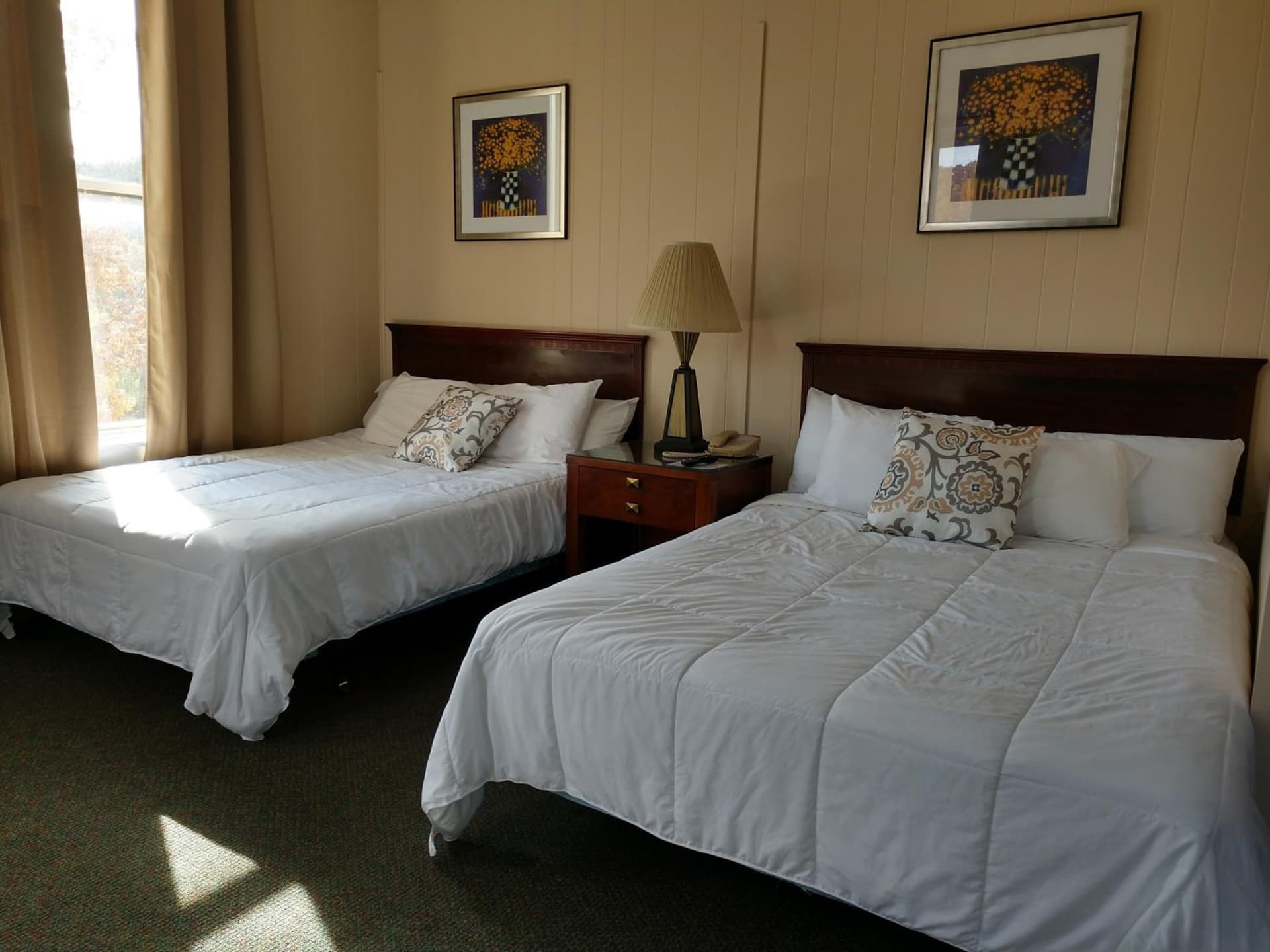 Hotel Wayne gallery photo in Honesdale, PA — image 7