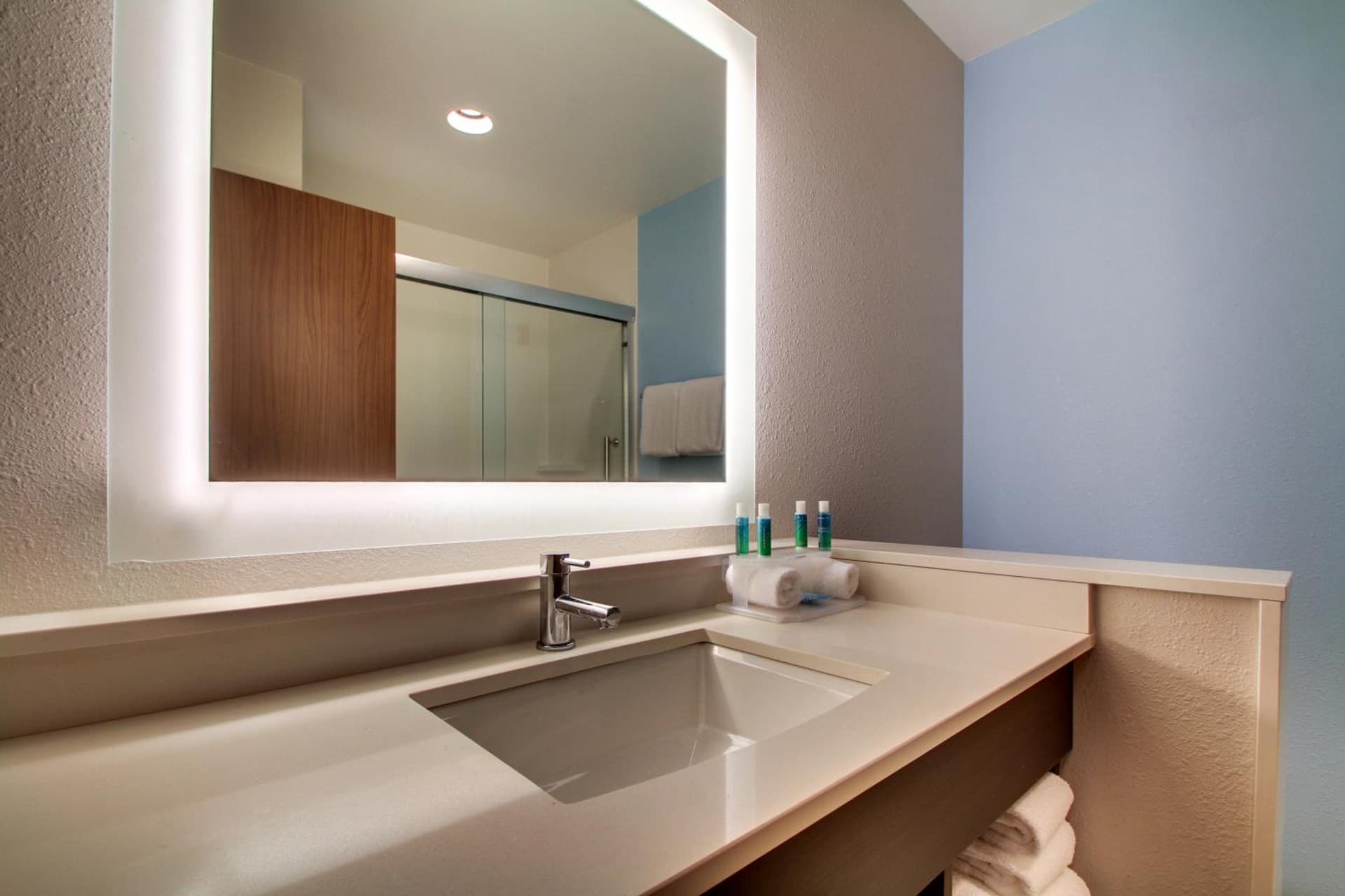 Holiday Inn Express & Suites - Summerville by IHG property views in Summerville, SC — gallery photo 3
