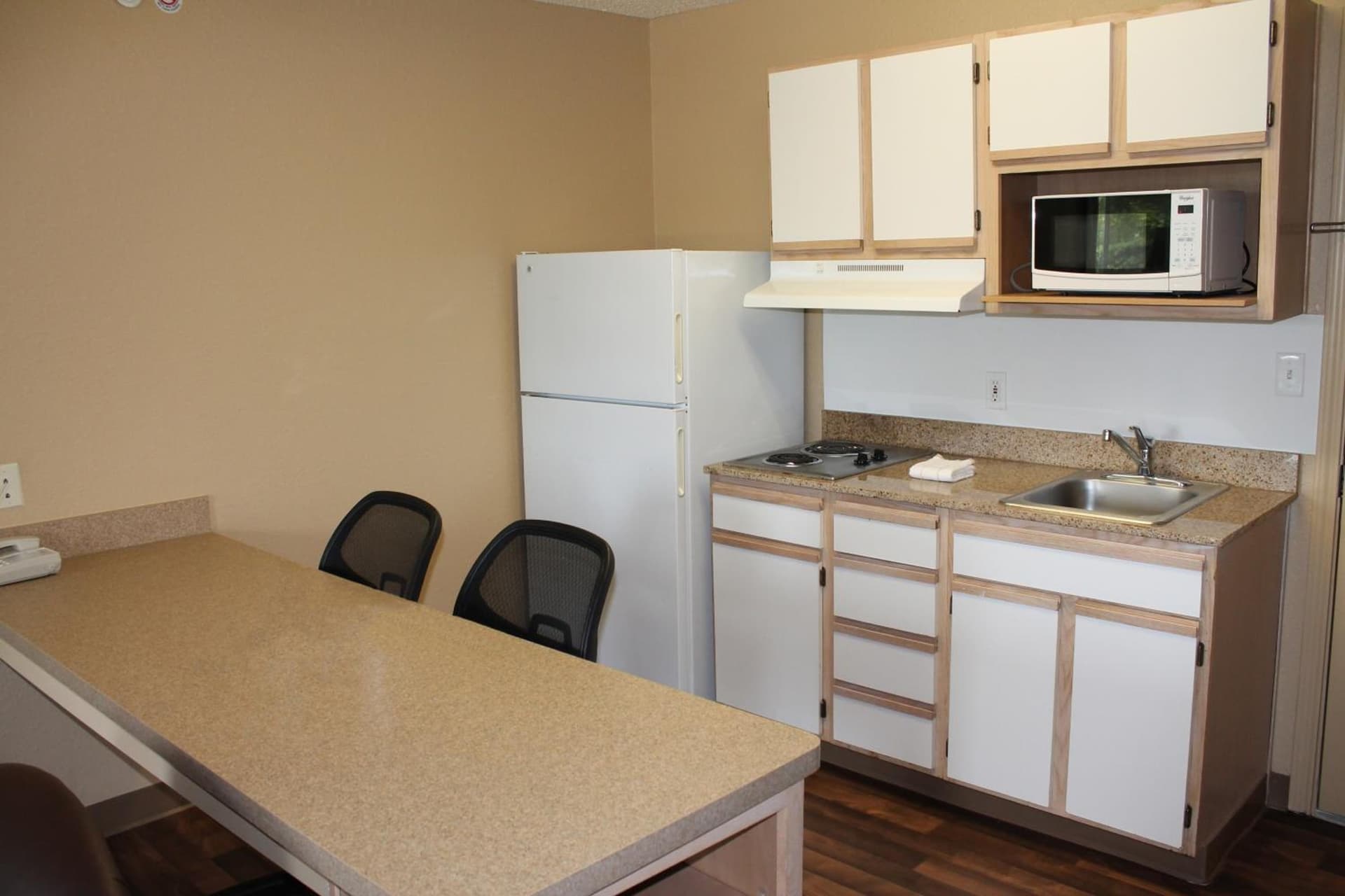 Extended Stay America Select Suites - Houston - Sugar Land gallery photo in Sugar Land, TX — image 51