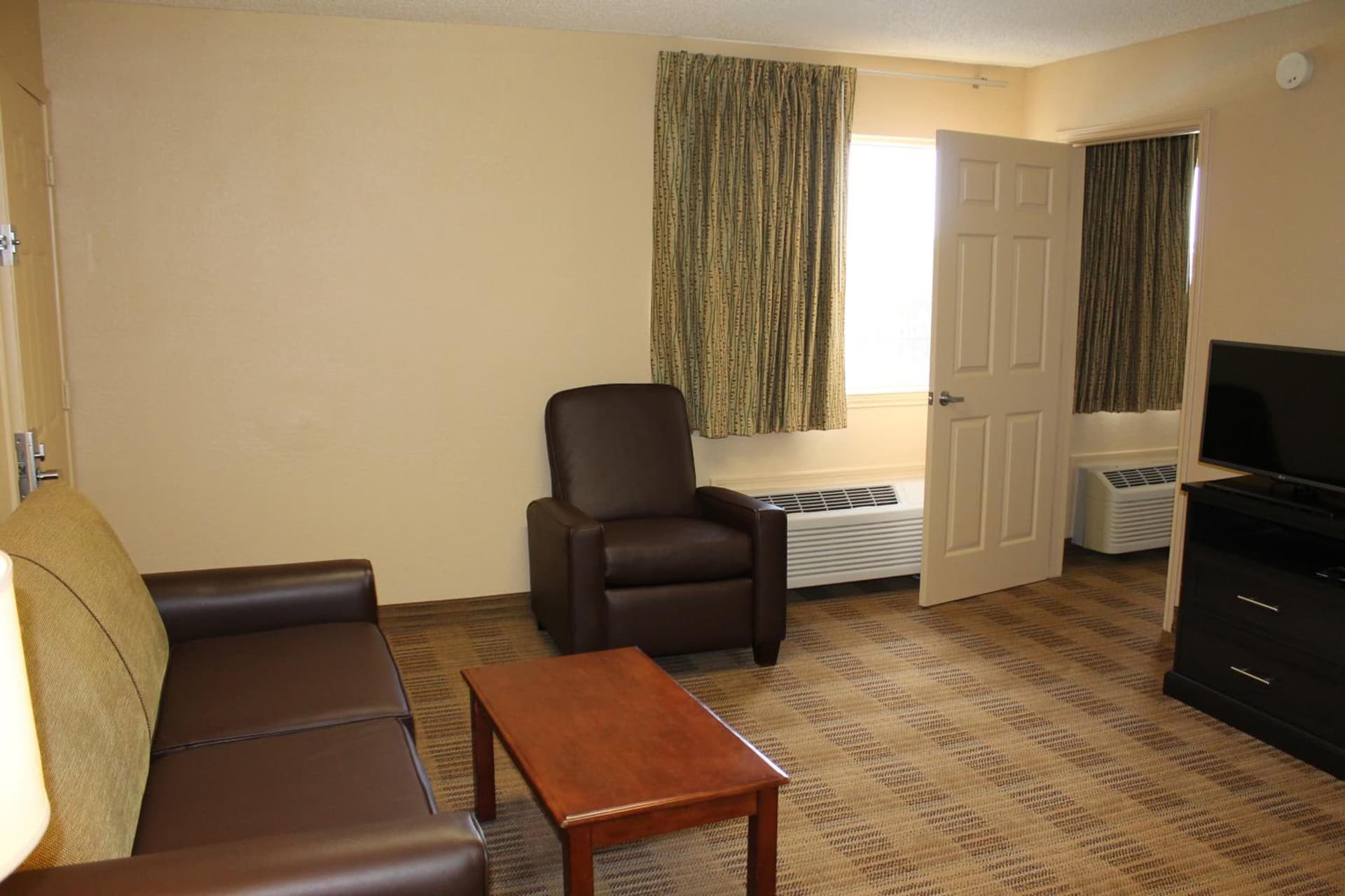 Extended Stay America Select Suites - Houston - Sugar Land gallery photo in Sugar Land, TX — image 11