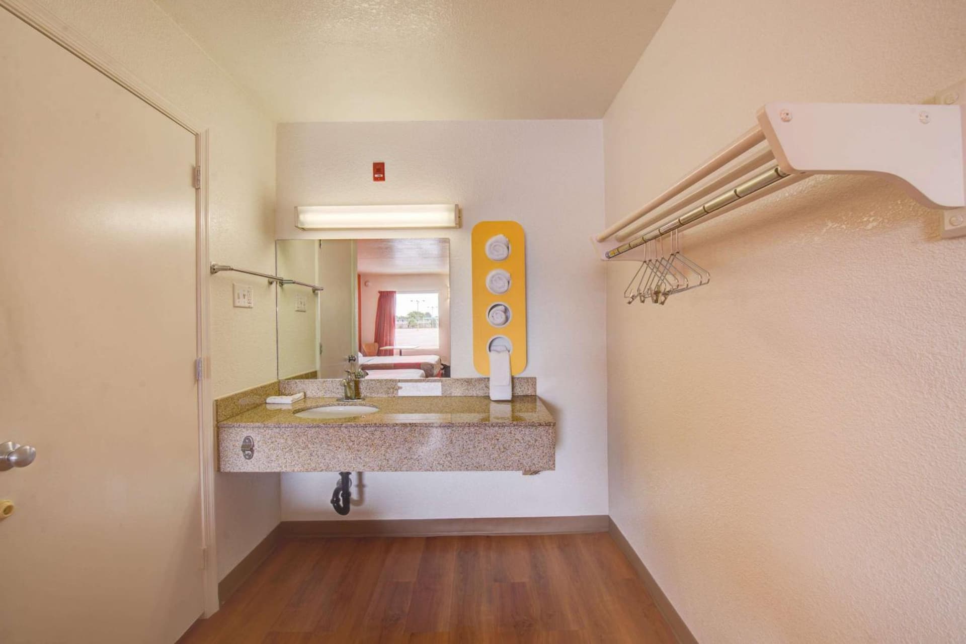 Travelodge by Wyndham Norfolk Airport gallery photo in Norfolk, VA — image 34