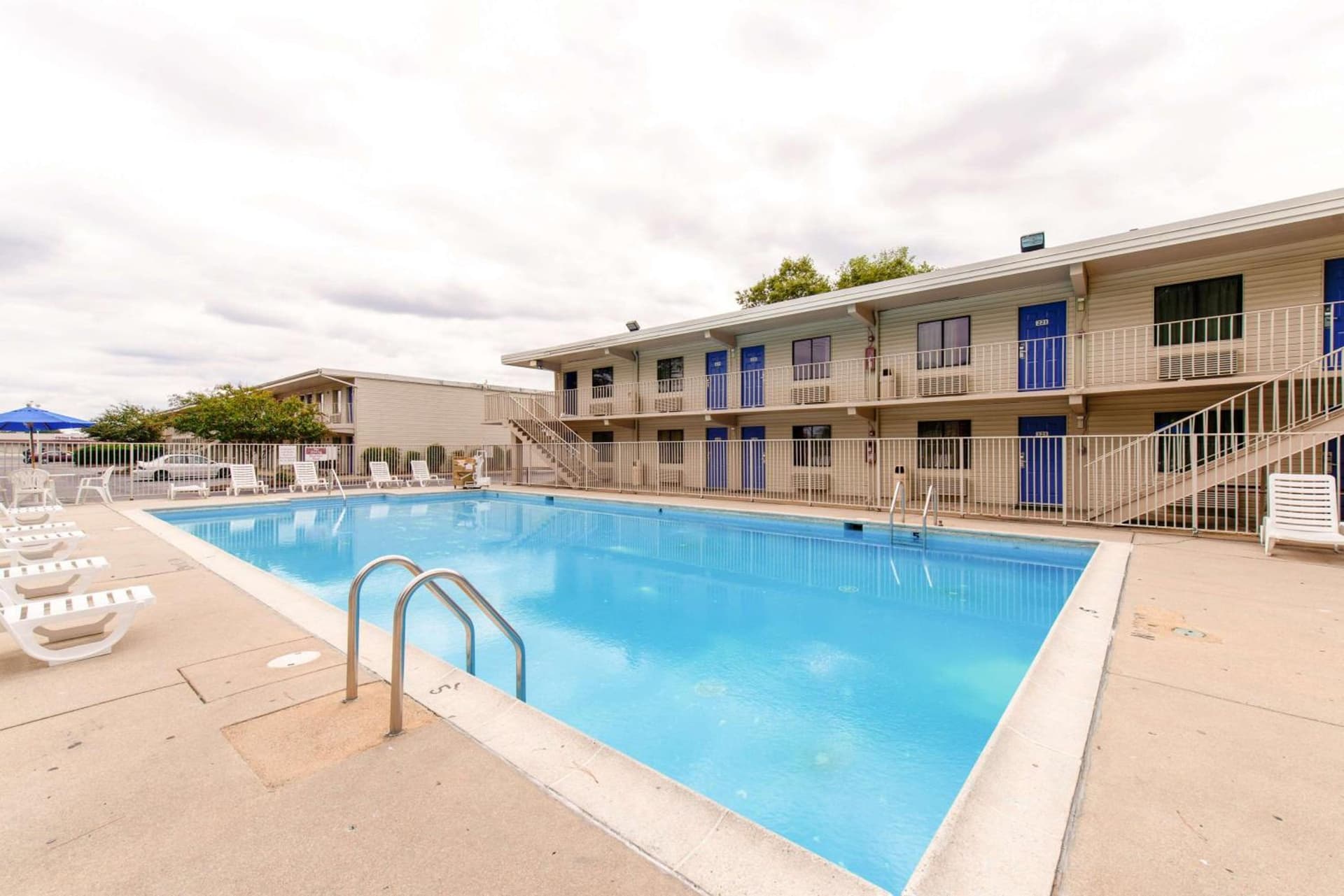 Travelodge by Wyndham Norfolk Airport property views in Norfolk, VA — gallery photo 3