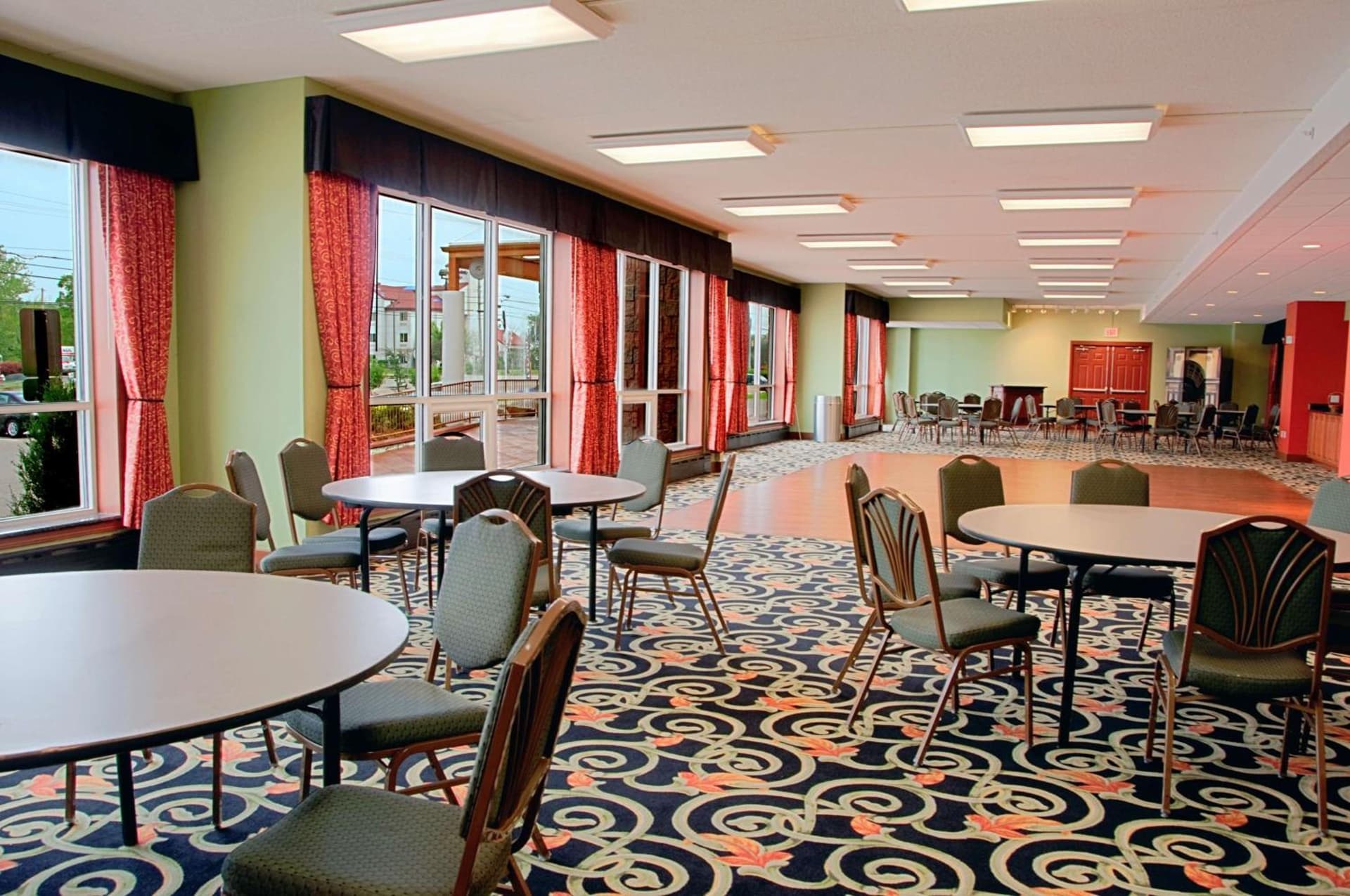 Best Western Plus Sandusky Hotel & Suites gallery photo in Sandusky, OH — image 48