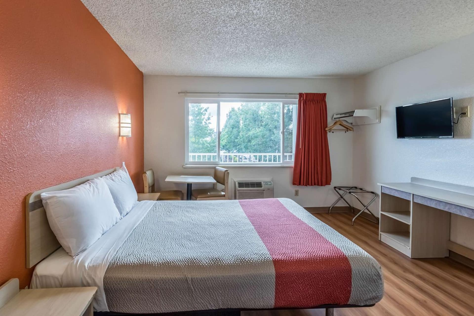 Motel 6-Beaverton, OR property views in Beaverton, OR — gallery photo 3