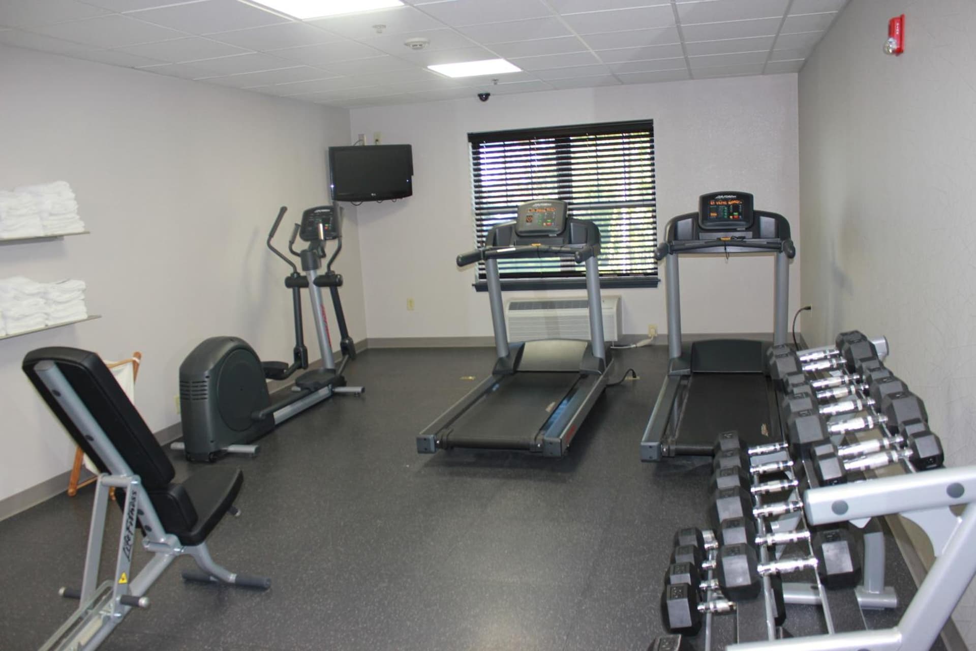 Country Inn & Suites by Radisson, Roanoke, VA gallery photo in Roanoke, VA — image 7