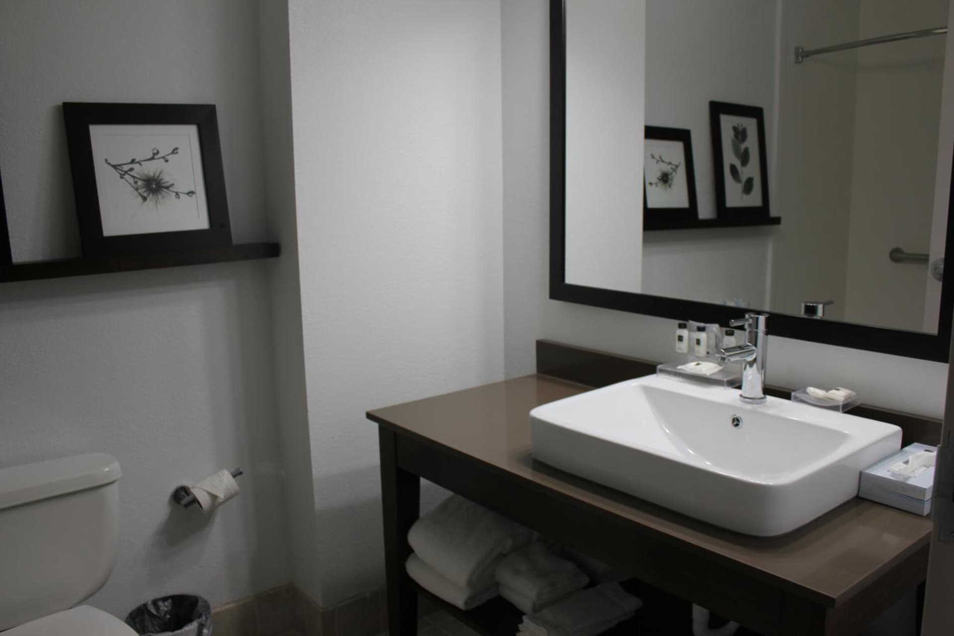 Country Inn & Suites by Radisson, Roanoke, VA gallery photo in Roanoke, VA — image 36