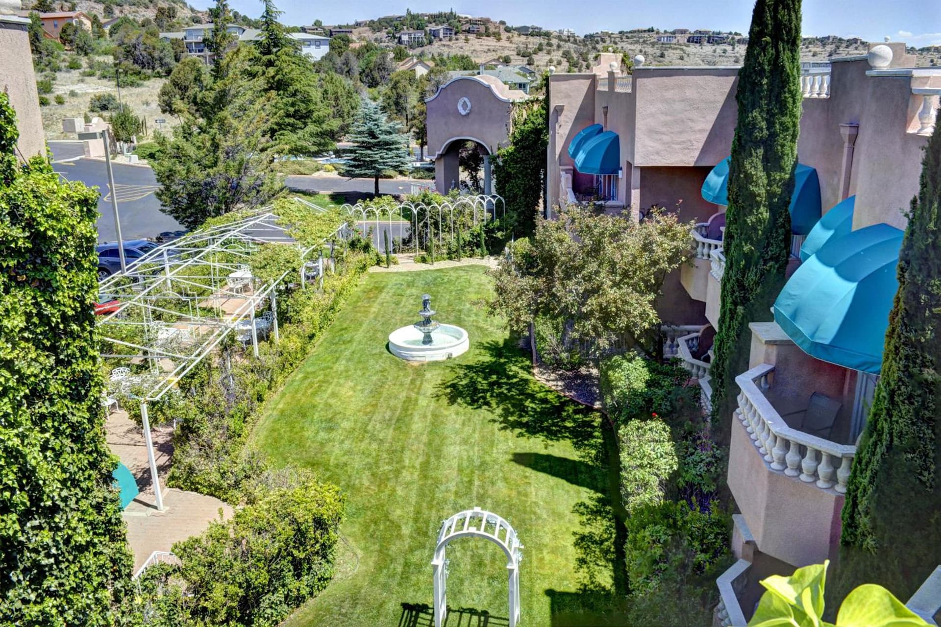 Forest Villas Hotel gallery photo in Prescott, AZ — image 23