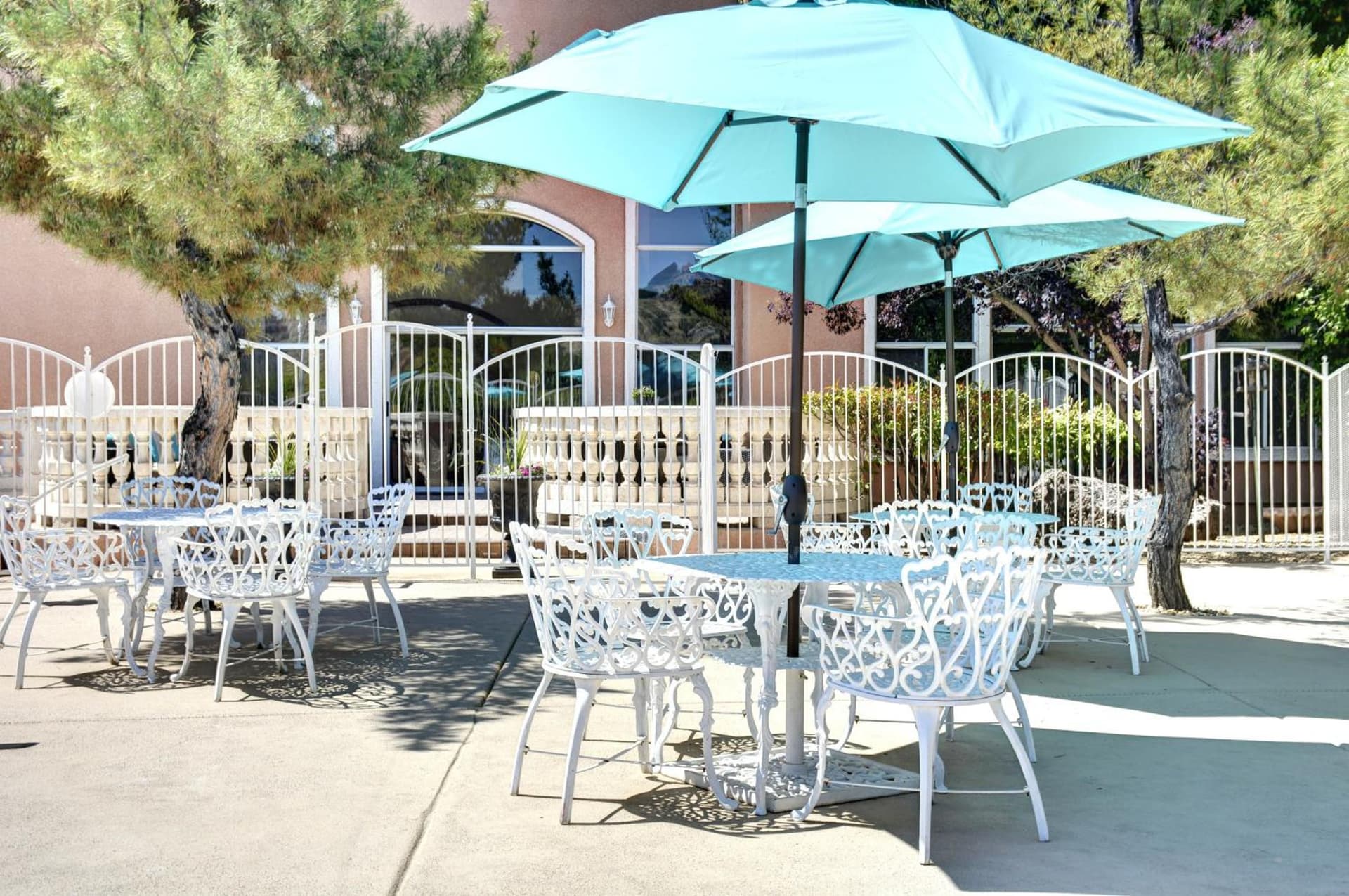 Forest Villas Hotel gallery photo in Prescott, AZ — image 48