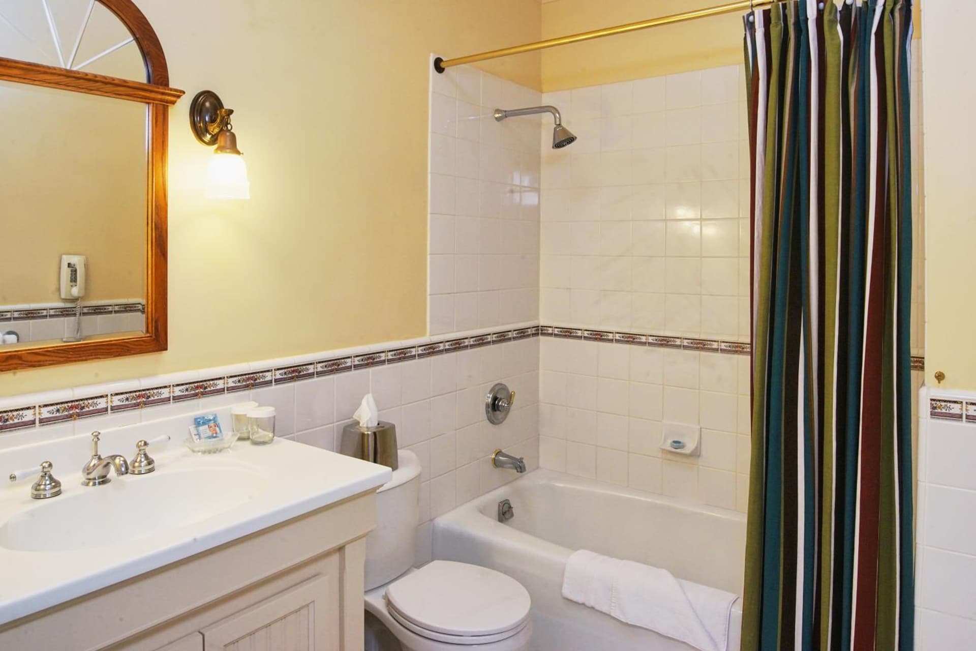 Hotel Mac gallery photo in Richmond, CA — image 68