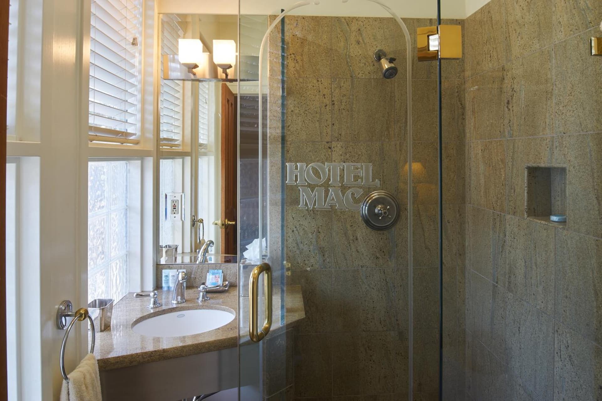 Hotel Mac gallery photo in Richmond, CA — image 35