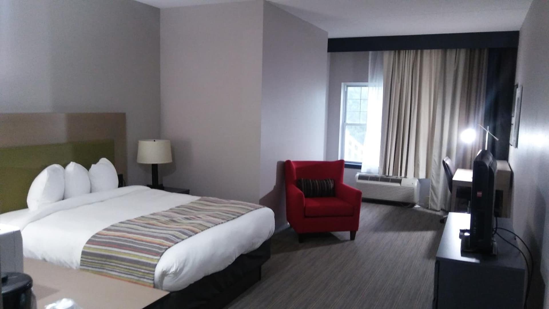 Country Inn & Suites by Radisson, Roanoke, VA gallery photo in Roanoke, VA — image 24