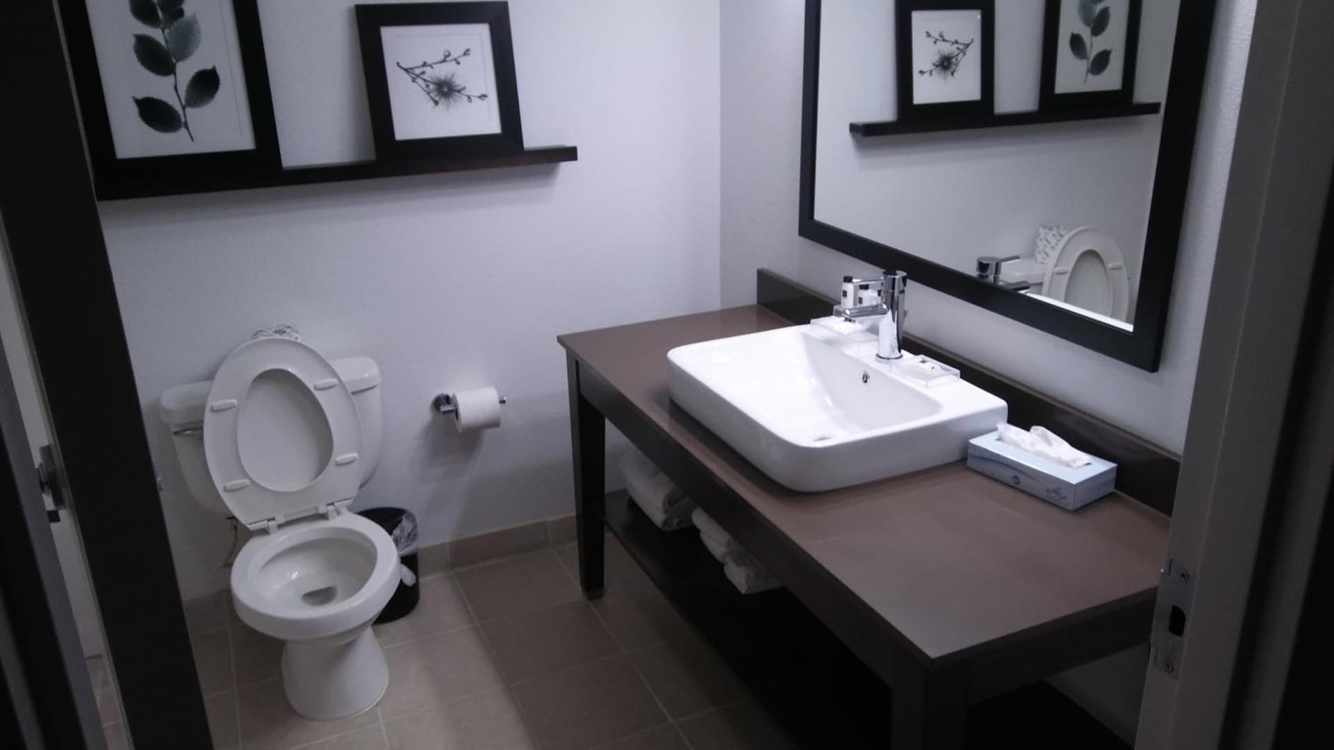 Country Inn & Suites by Radisson, Roanoke, VA gallery photo in Roanoke, VA — image 35