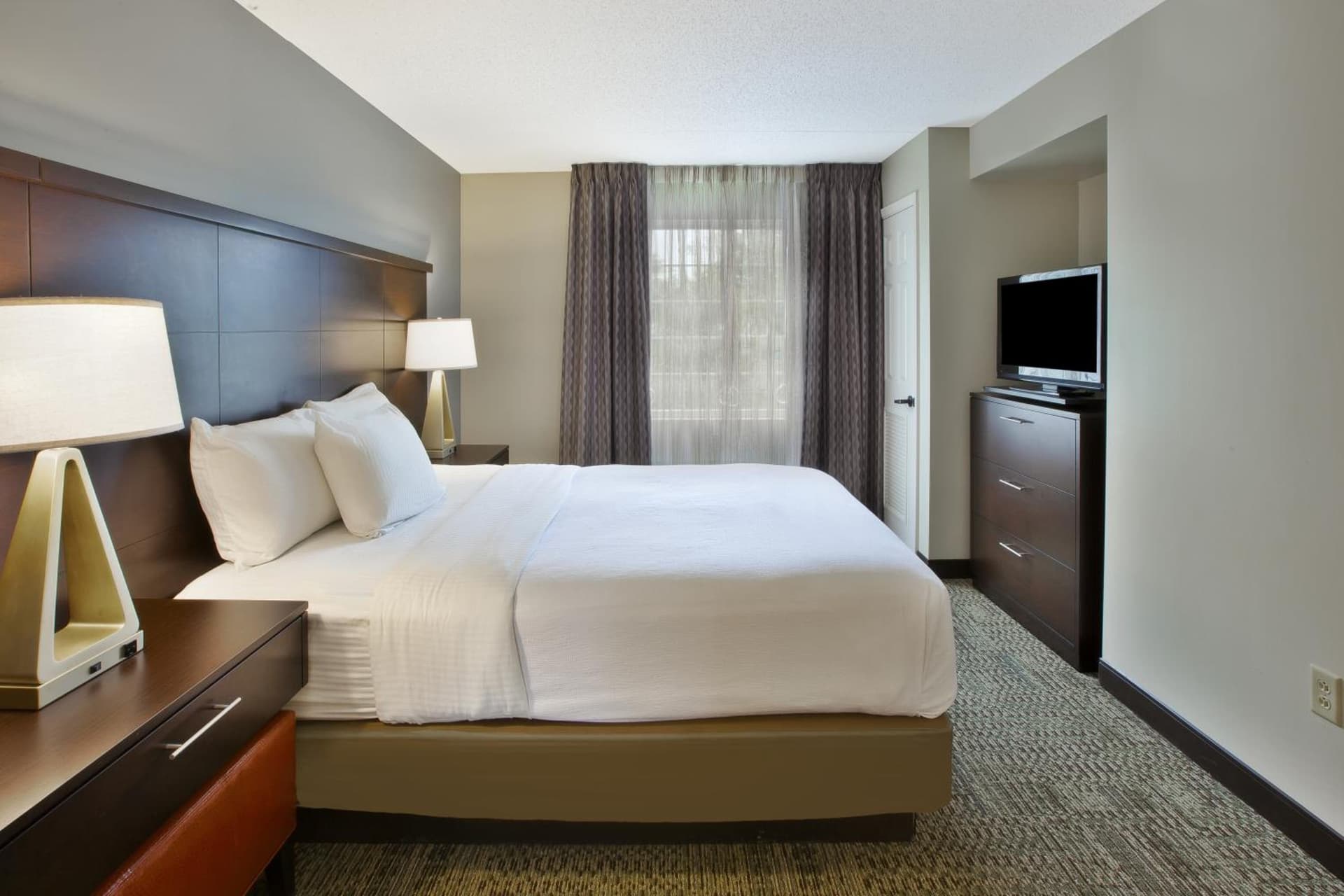 Staybridge Suites Cleveland Mayfield Heights Beachwood by IHG property views in Mayfield Heights, OH — gallery photo 3
