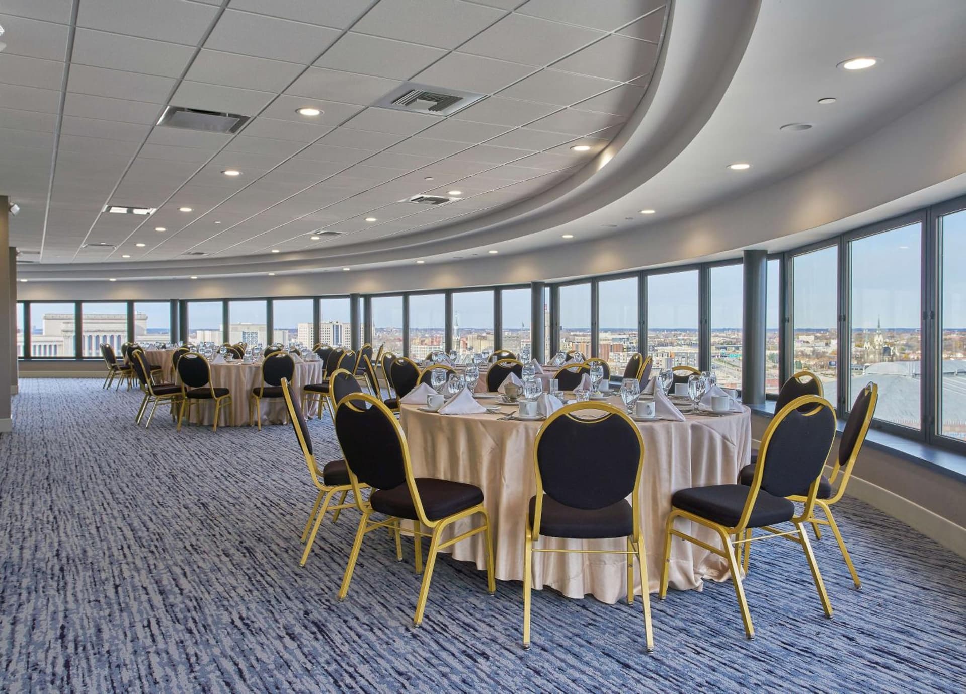 Hyatt Regency Milwaukee gallery photo in Milwaukee, WI — image 30