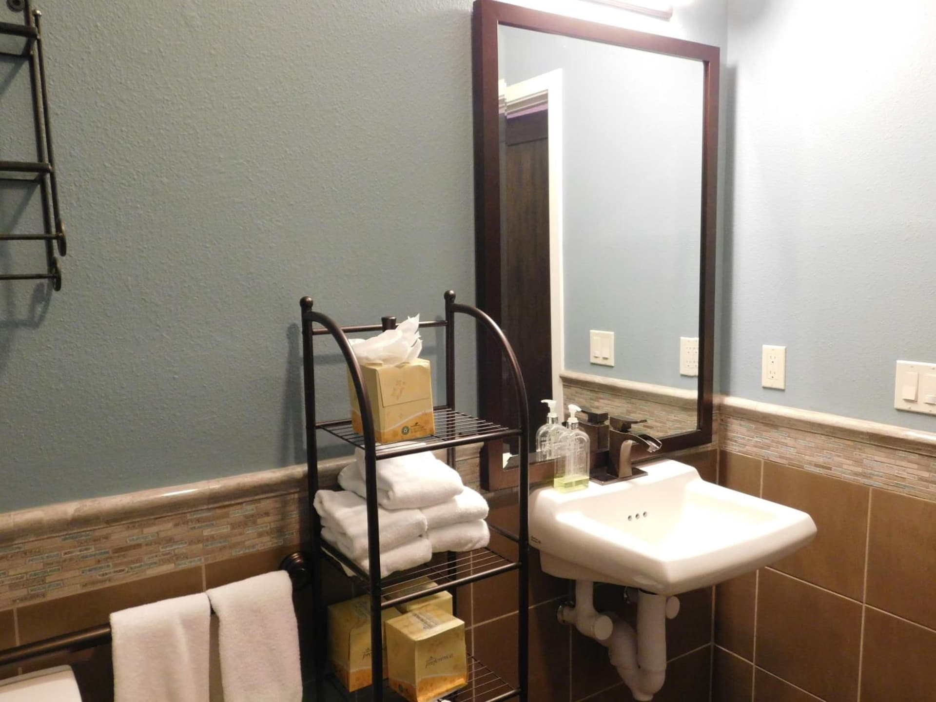 Wave Street Inn gallery photo in Monterey, CA — image 33