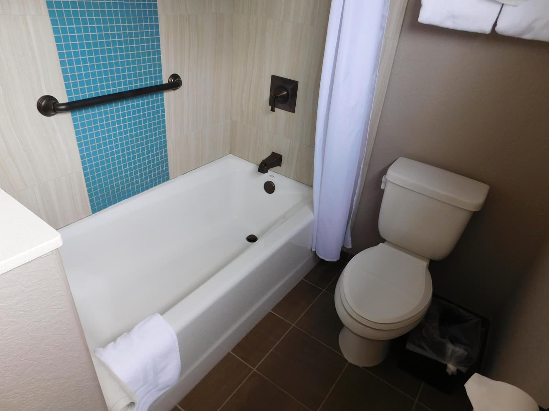 Wave Street Inn gallery photo in Monterey, CA — image 12