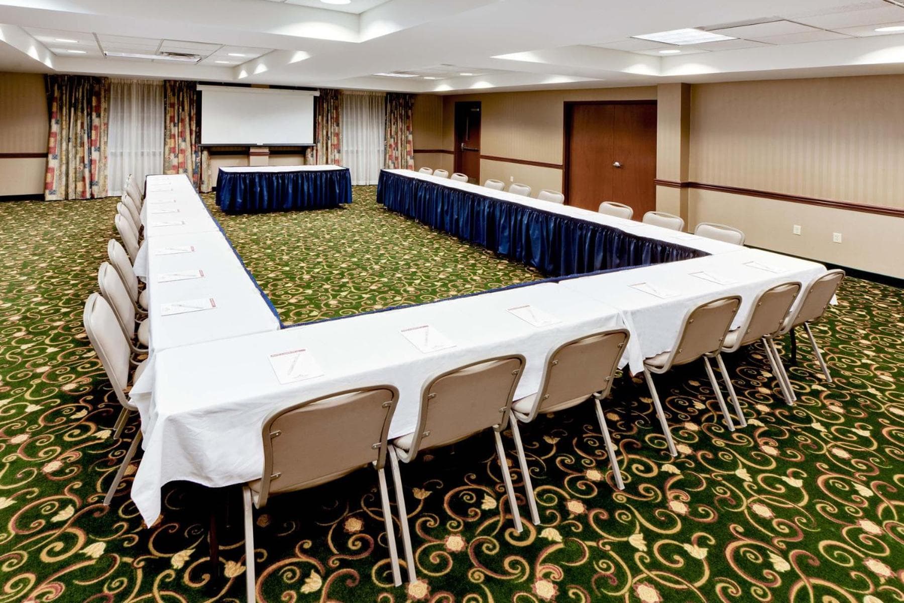 Hawthorn Suites by Wyndham Louisville East gallery photo in Louisville, KY — image 12