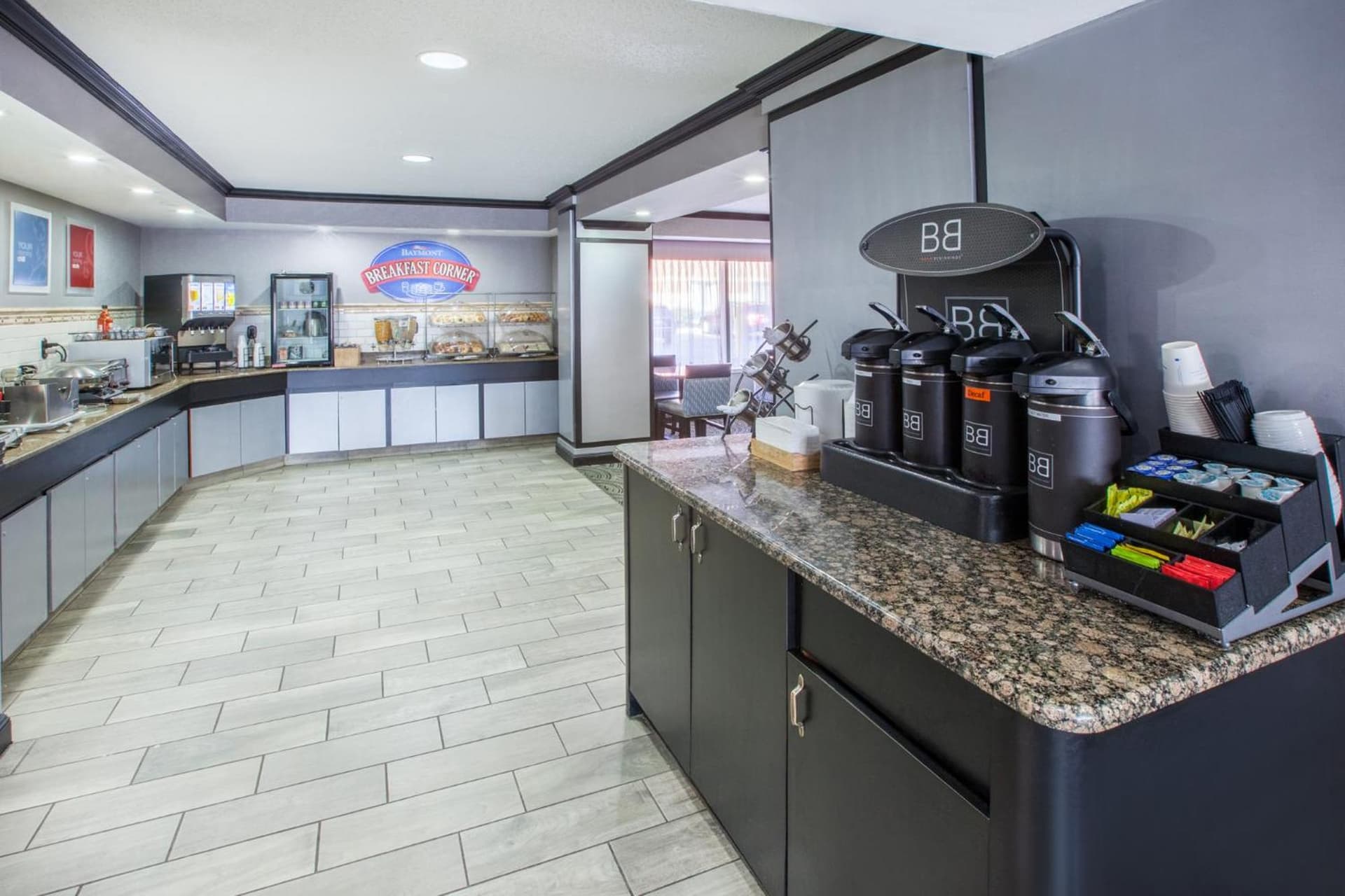 Americas Best Value Inn Canton gallery photo in Canton — image 10
