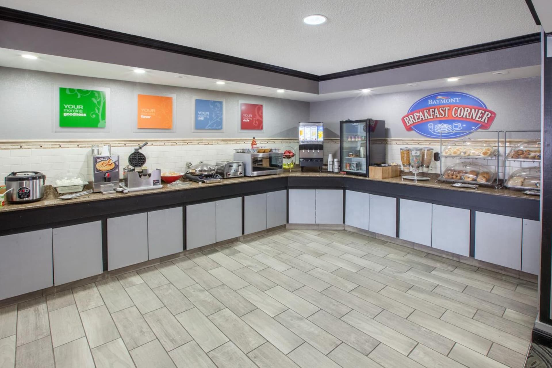 Americas Best Value Inn Canton gallery photo in Canton — image 7