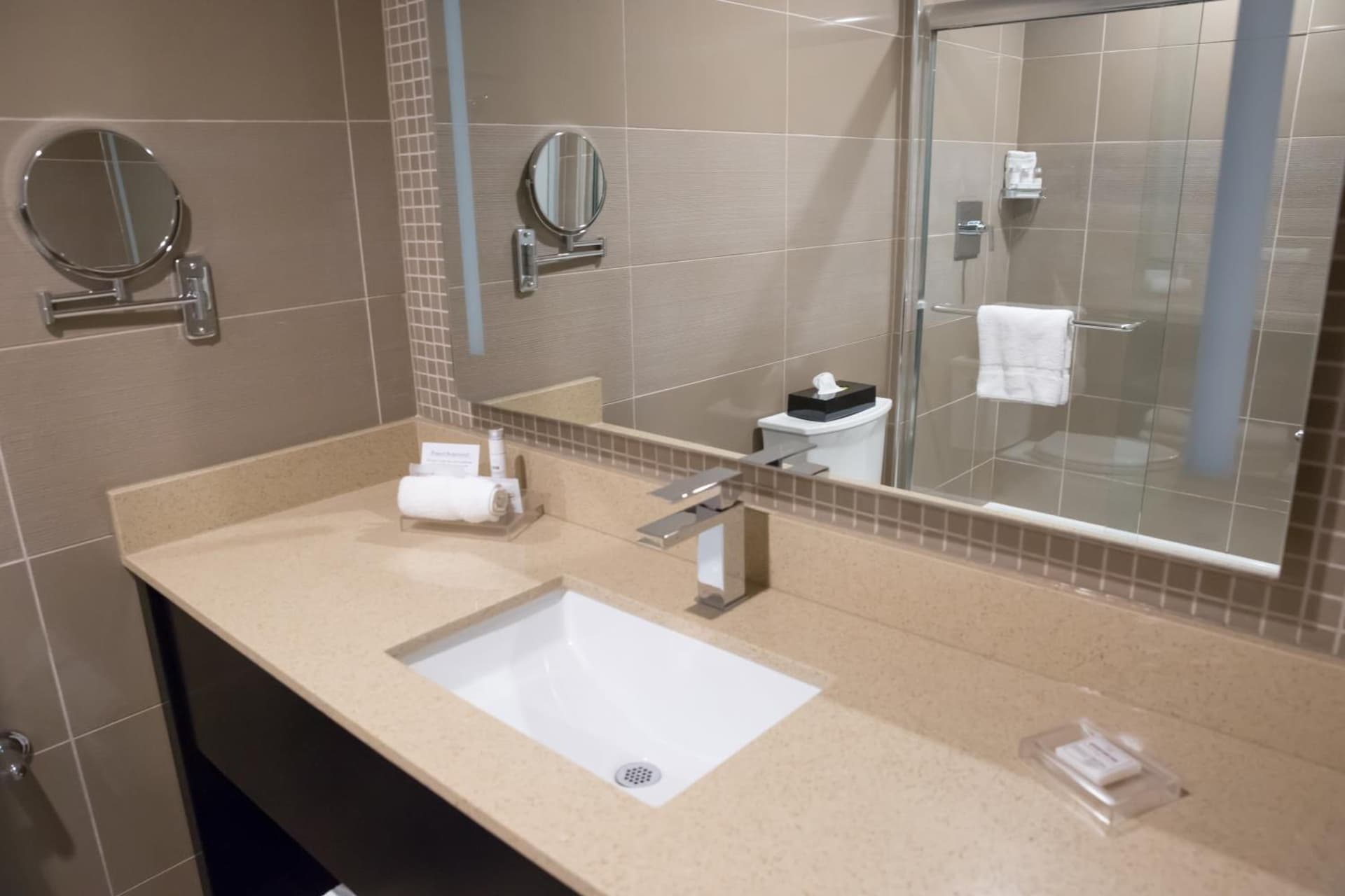 Best Western Premier NYC Gateway Hotel gallery photo in North Bergen — image 33