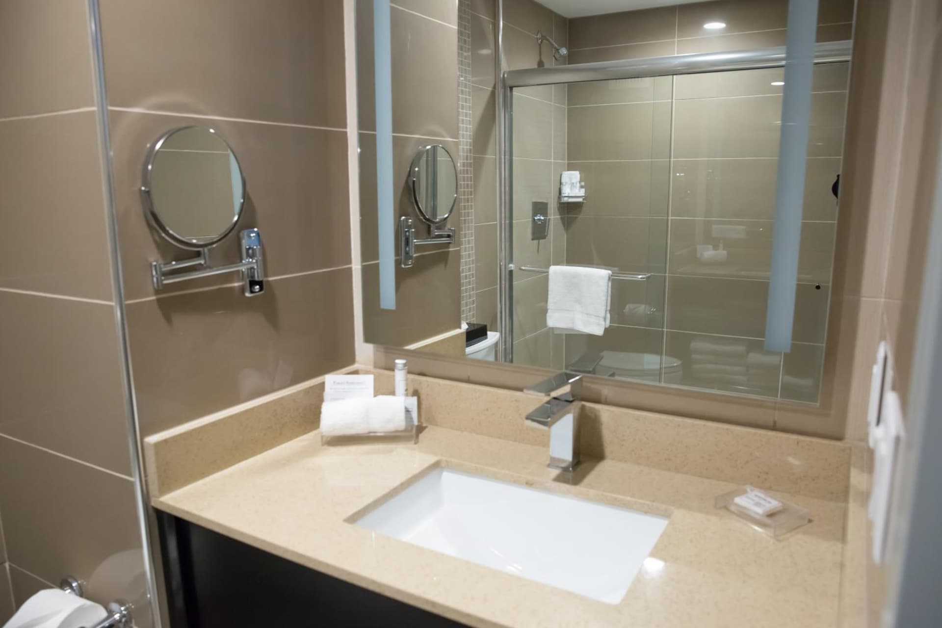 Best Western Premier NYC Gateway Hotel gallery photo in North Bergen — image 46