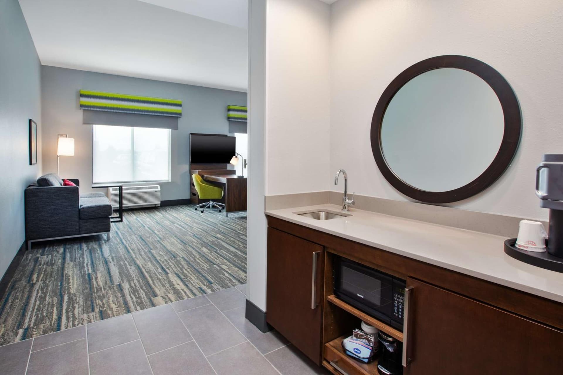 Hampton Inn & Suites By Hilton Indianapolis South Greenwood gallery photo in Indianapolis, IN — image 21