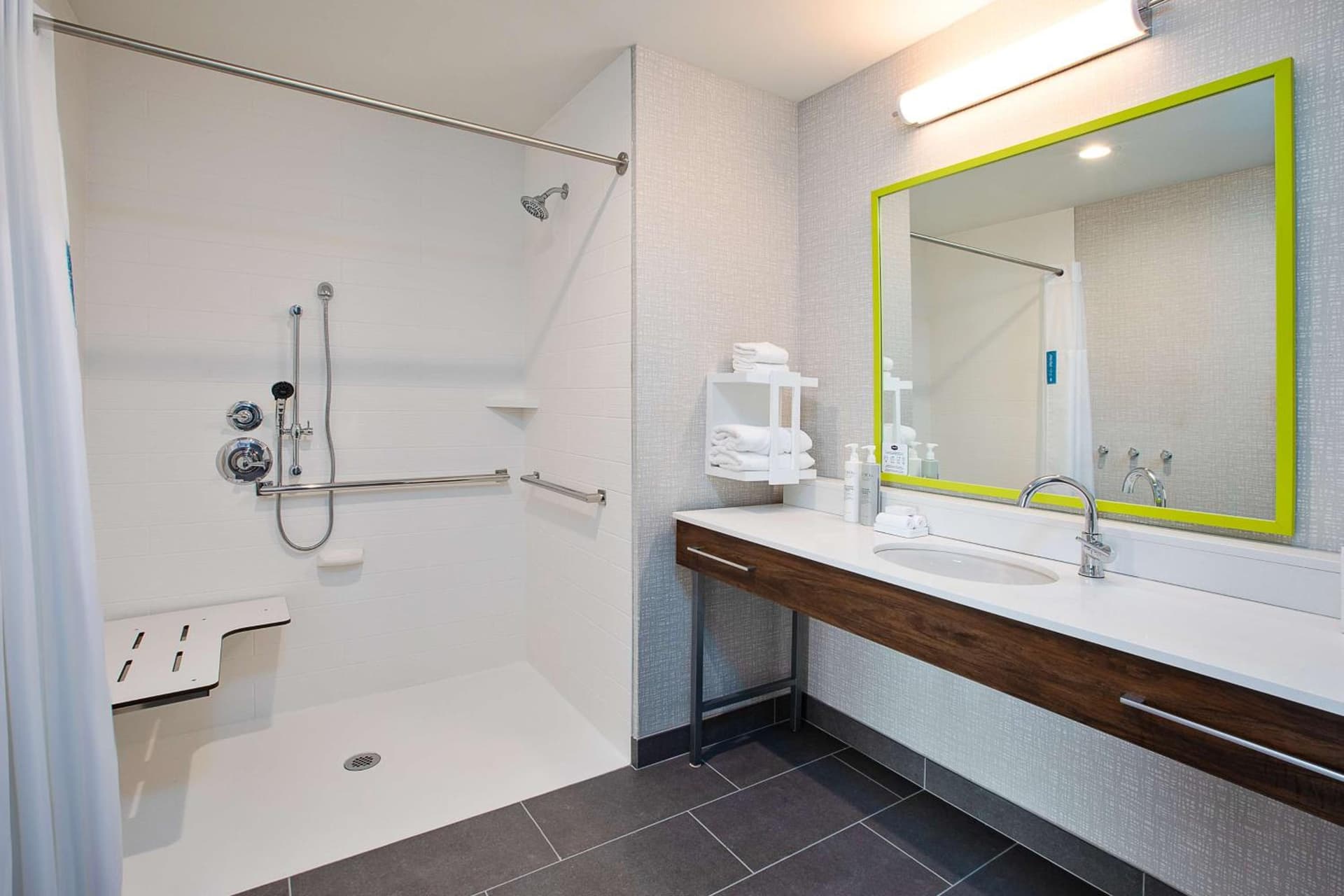 Hampton Inn & Suites By Hilton Indianapolis South Greenwood gallery photo in Indianapolis, IN — image 29