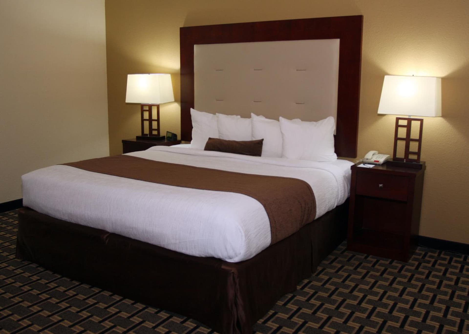 AmericInn by Wyndham Woodstock IL property views in Woodstock, IL — gallery photo 3