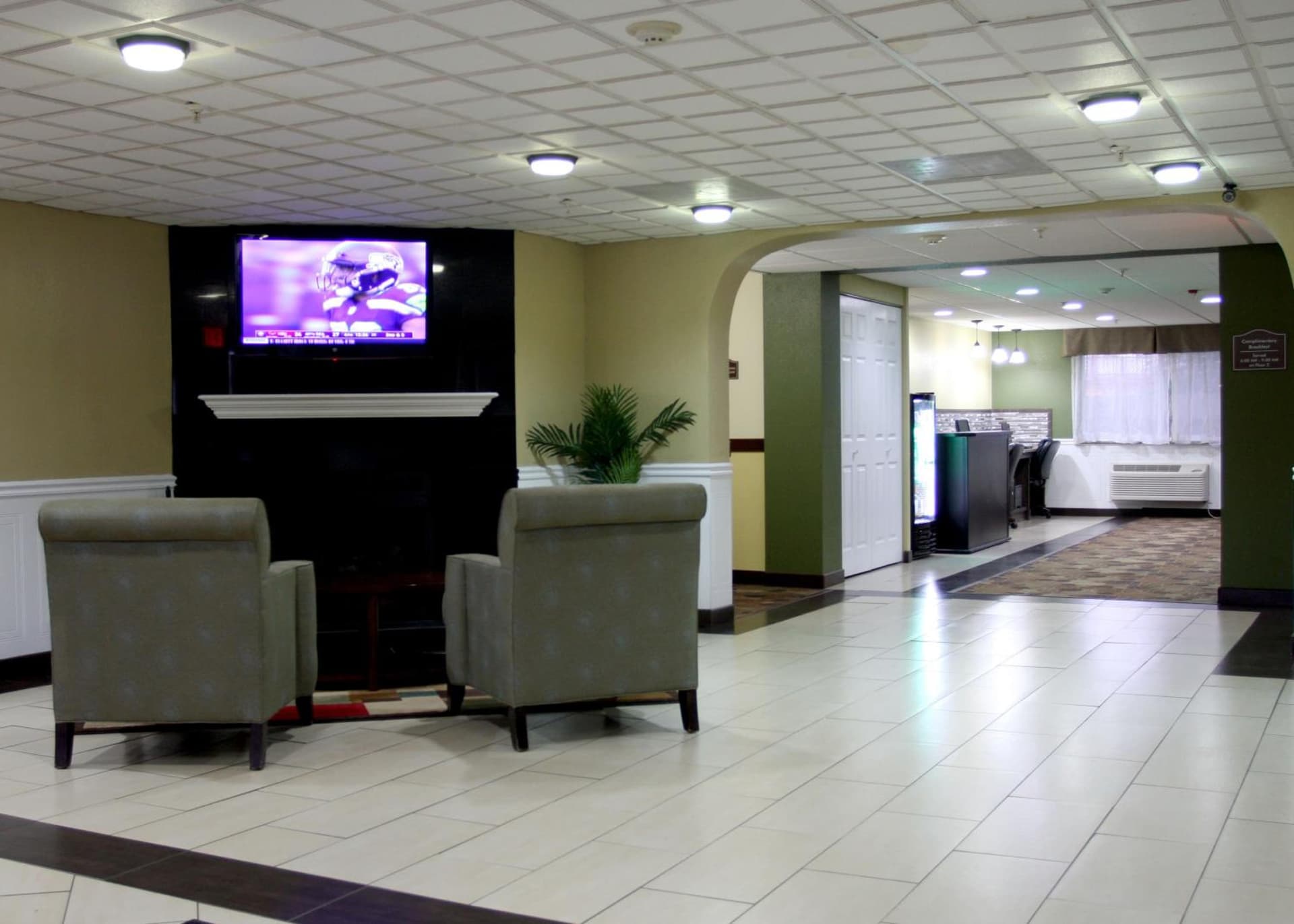 AmericInn by Wyndham Woodstock IL gallery photo in Woodstock, IL — image 9
