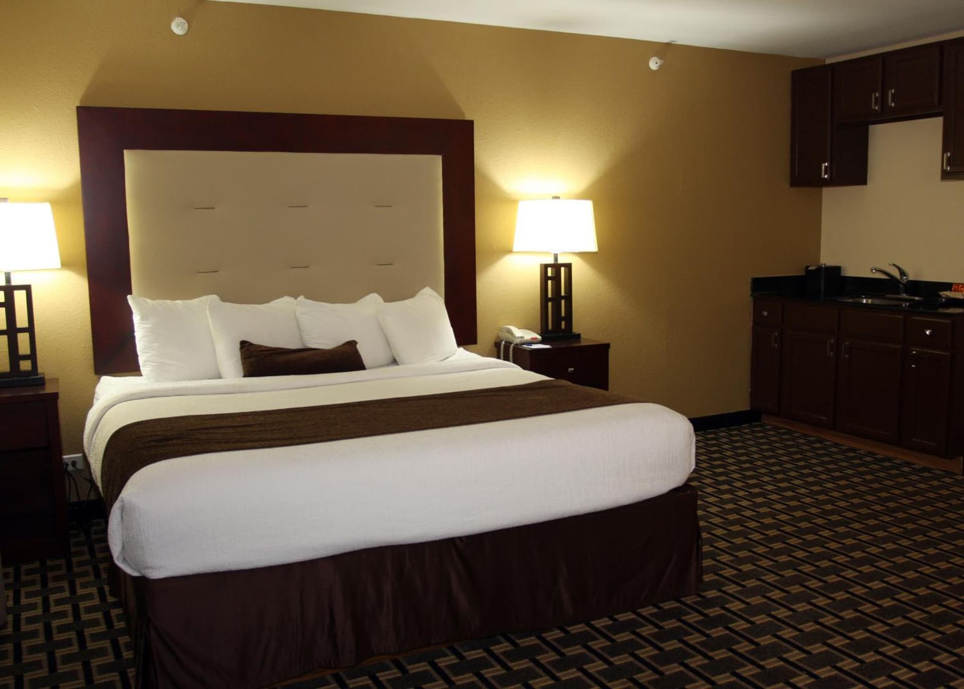 AmericInn by Wyndham Woodstock IL interior in Woodstock, IL — gallery photo 2