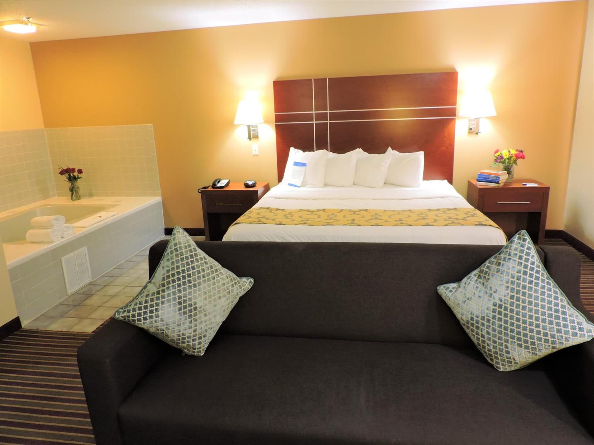 Baymont by Wyndham Bowling Green gallery photo in Bowling Green, KY — image 35