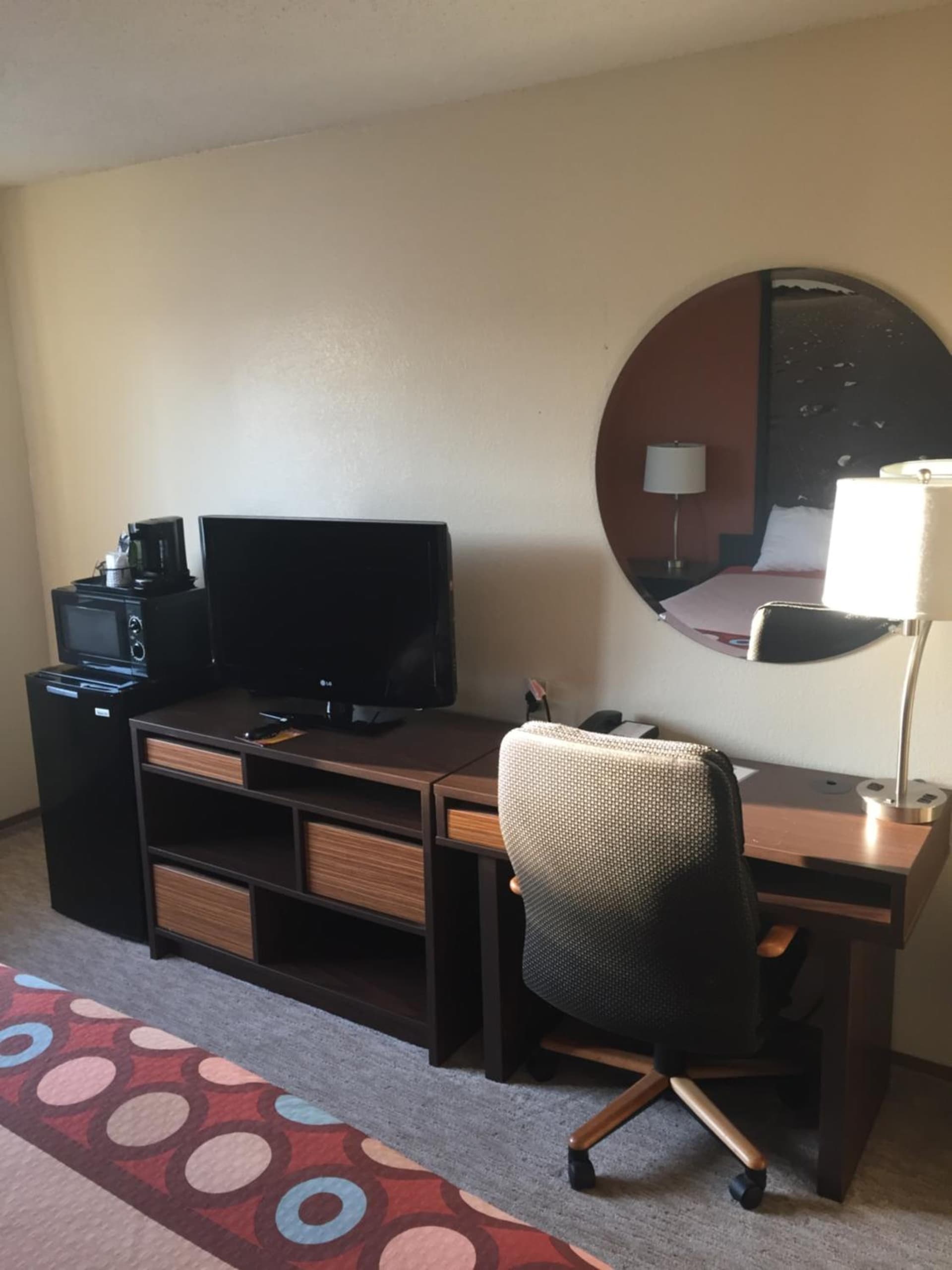 Super 8 by Wyndham College Station gallery photo in College Station, TX — image 5