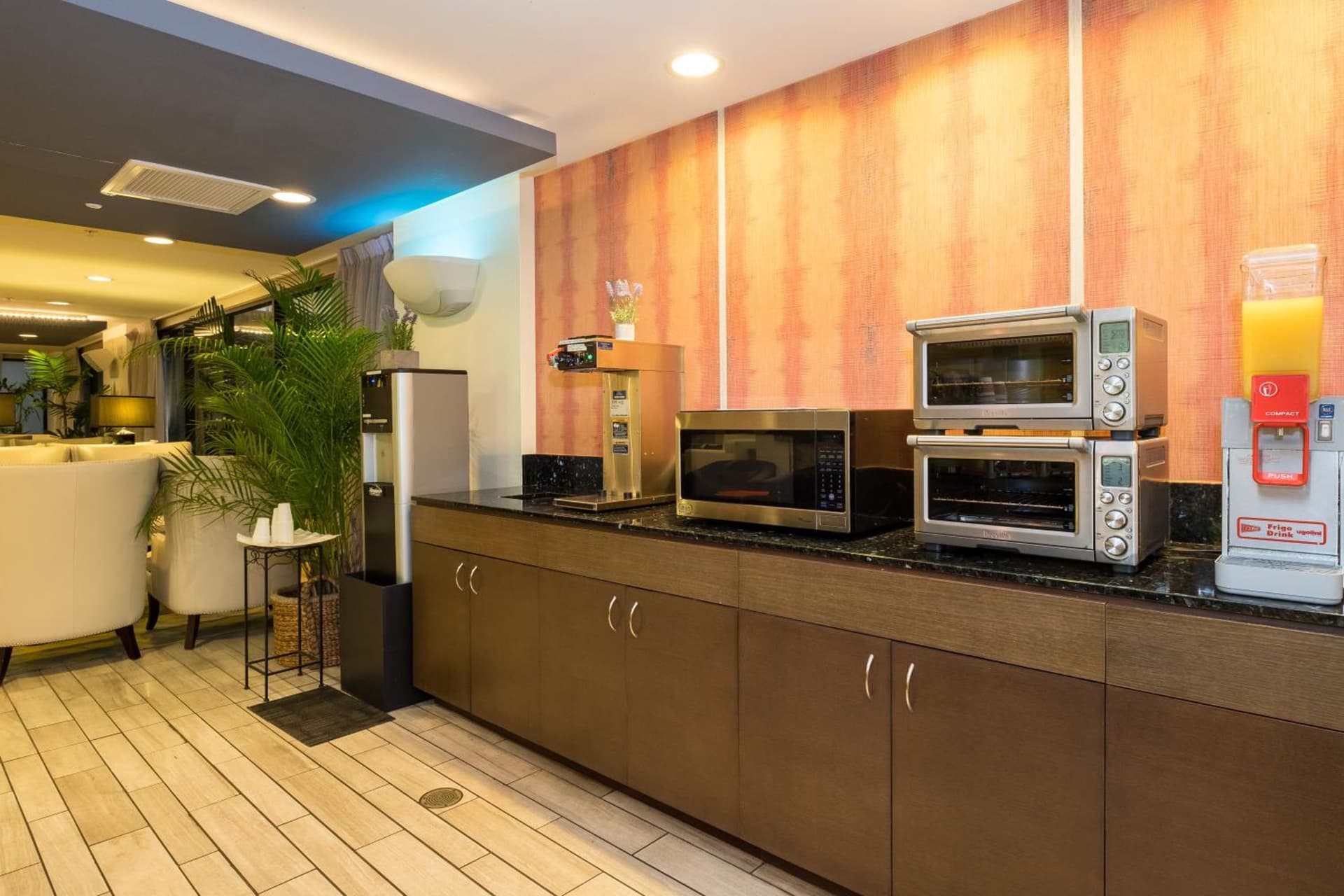 VIVE Hotel Waikiki gallery photo in Honolulu, HI — image 73