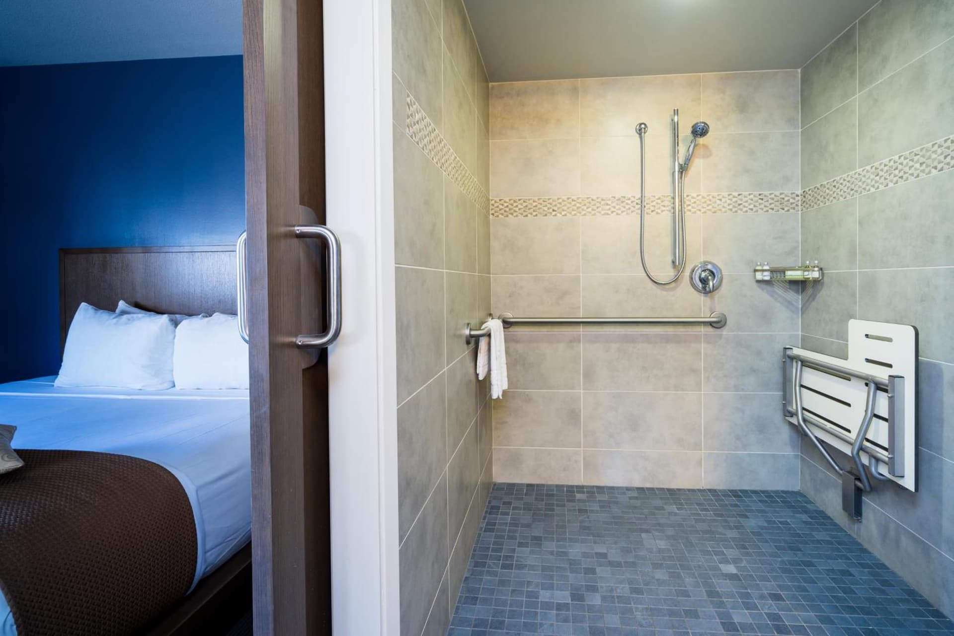 VIVE Hotel Waikiki gallery photo in Honolulu, HI — image 65