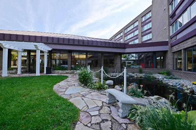 Causeway Bay Hotel gallery photo in Lansing, MI — image 7