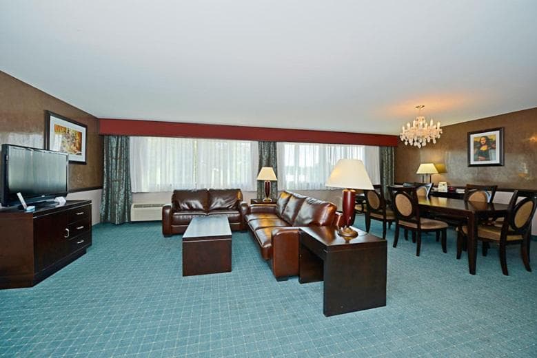 Causeway Bay Hotel gallery photo in Lansing, MI — image 24