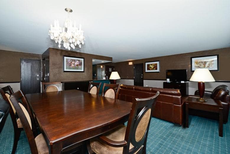 Causeway Bay Hotel gallery photo in Lansing, MI — image 29