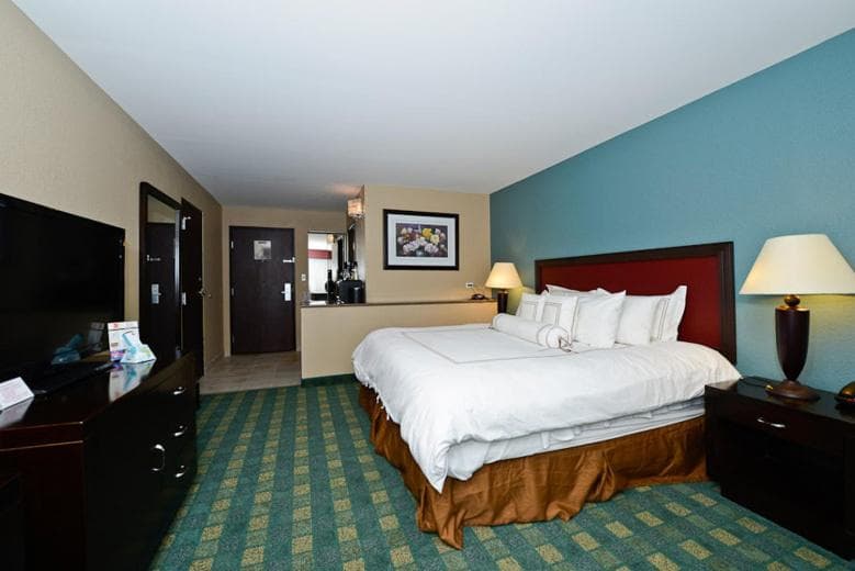 Causeway Bay Hotel gallery photo in Lansing, MI — image 5