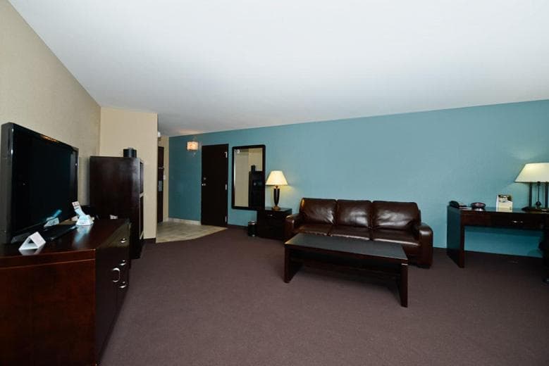 Causeway Bay Hotel gallery photo in Lansing, MI — image 44