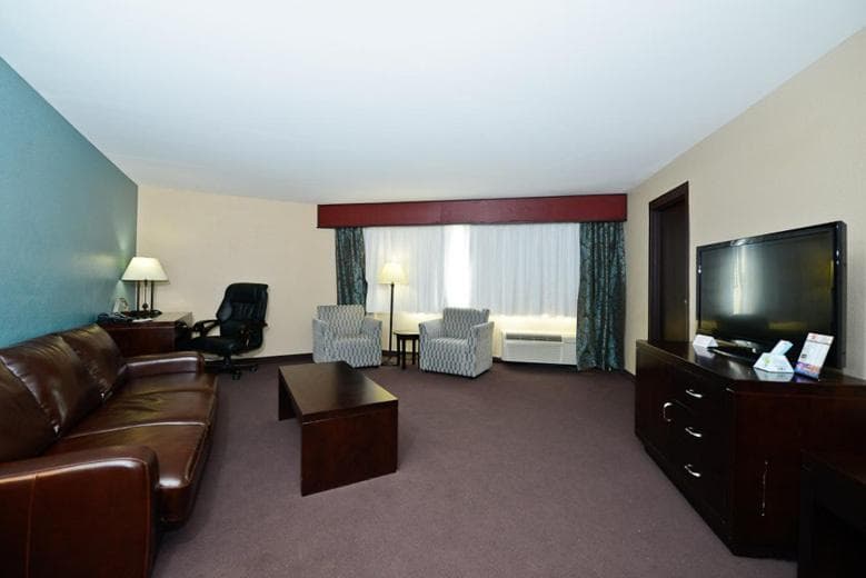 Causeway Bay Hotel gallery photo in Lansing, MI — image 26
