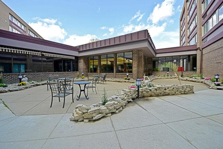 Causeway Bay Hotel gallery photo in Lansing, MI — image 41