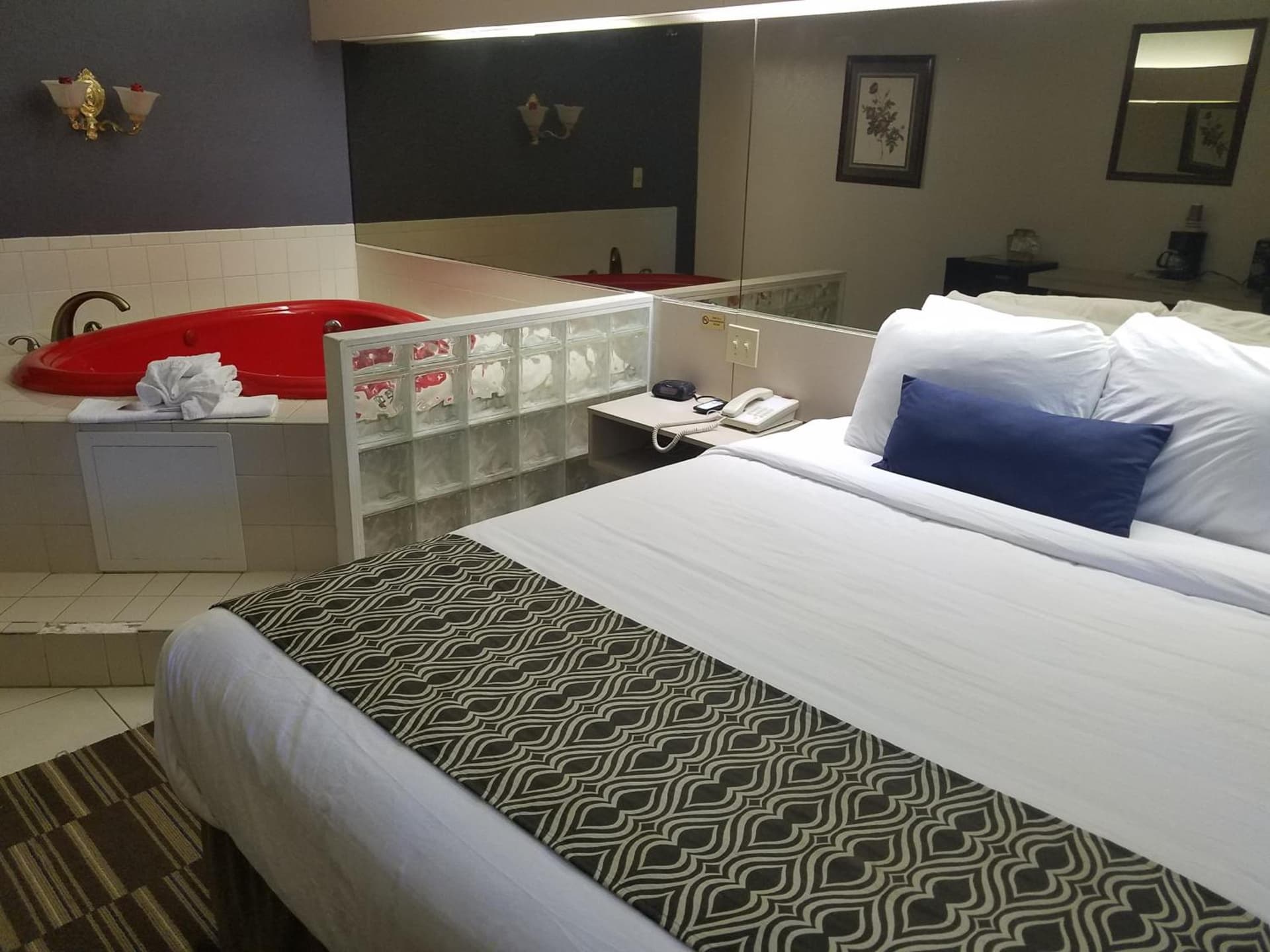 Stay Express inn and Suites Atlanta Union City property views in Union City, GA — gallery photo 3