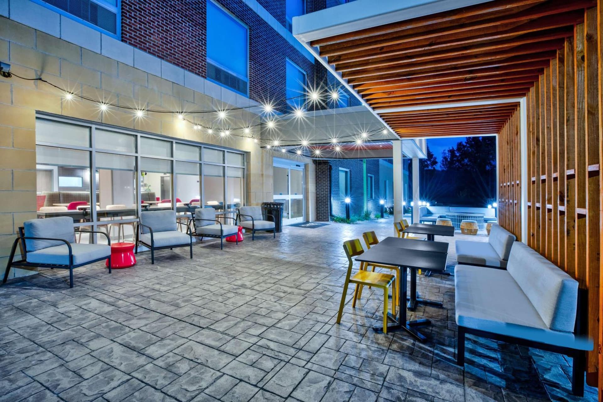Home2 Suites By Hilton Grand Rapids Northeast gallery photo in Grand Rapids, MI — image 4