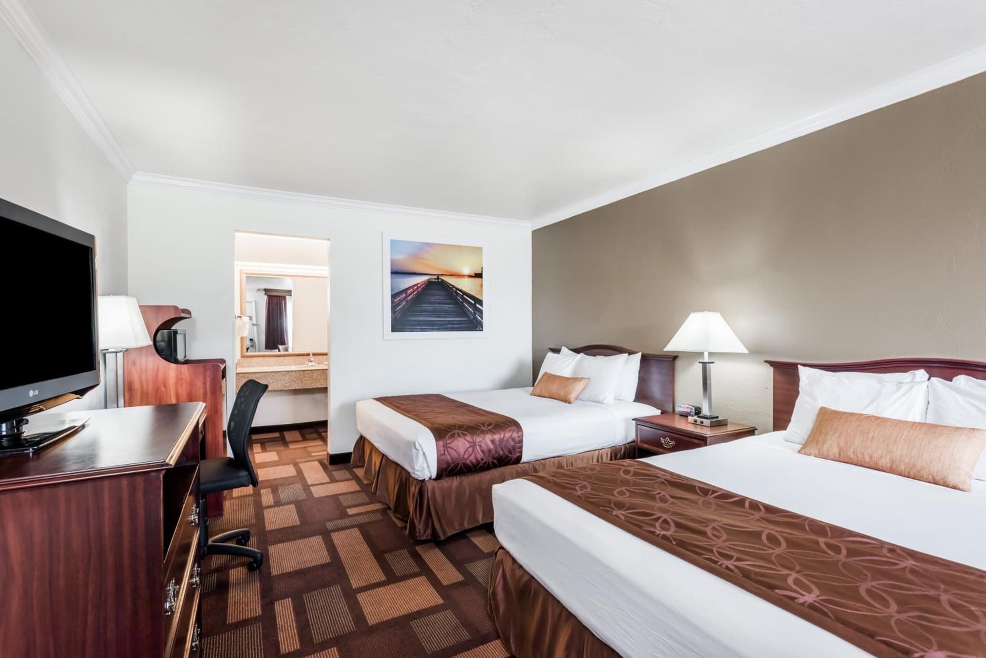 Days Inn & Suites by Wyndham Lodi gallery photo in Lodi, CA — image 9