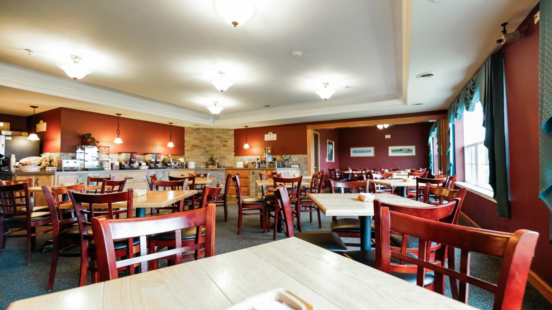 Van Buren Hotel gallery photo in Shipshewana, IN — image 6