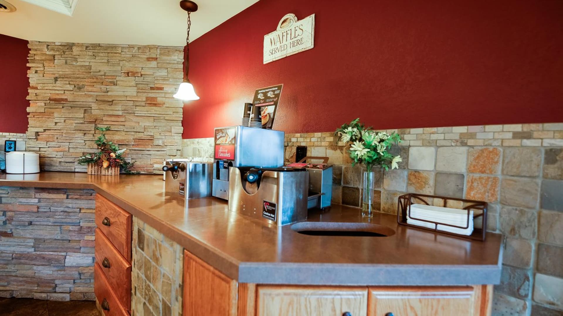 Van Buren Hotel gallery photo in Shipshewana, IN — image 34