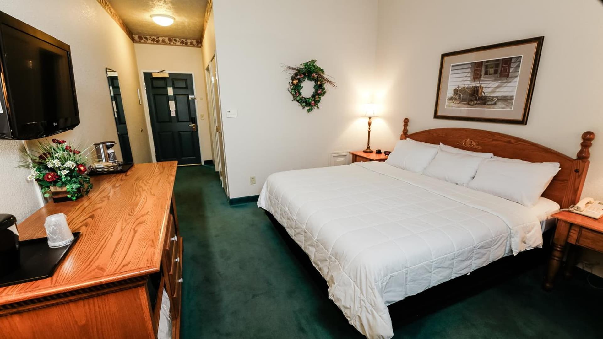 Van Buren Hotel gallery photo in Shipshewana, IN — image 7