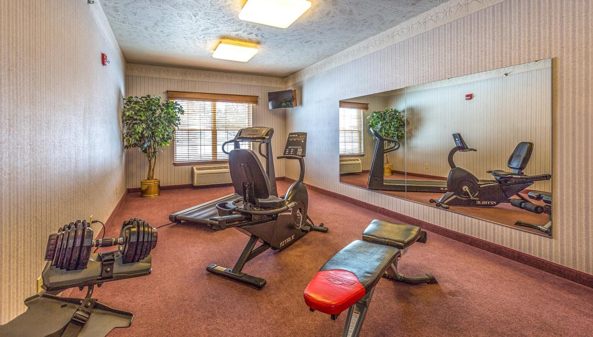 Van Buren Hotel gallery photo in Shipshewana, IN — image 43